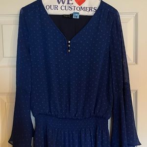 Like New WHBM Royal Blue Dress Size 2/Beautiful sleeves/3 gold tone buttons